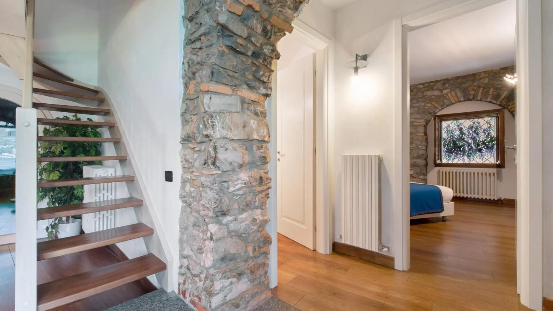 Luxury Lakefront Property Lezzeno